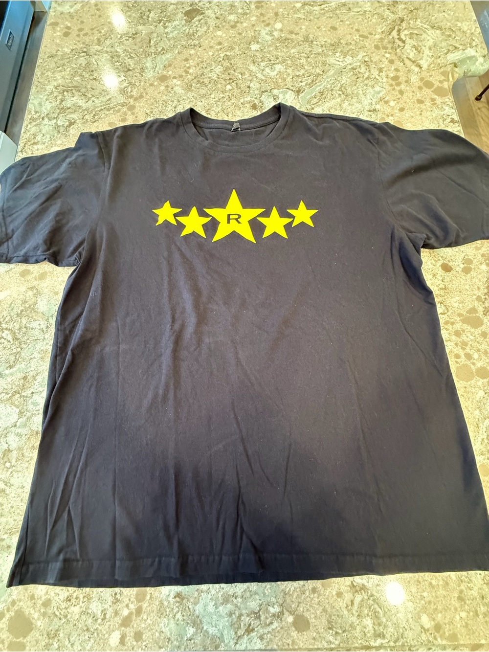 Men’s Size XL Rogue Black Graphic Tee